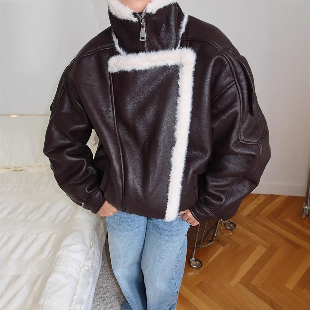 Damen Oversize Fliegerjacke aus Lederimitat mit asymmetrischer Kunstfell-Borte Echoarchiv