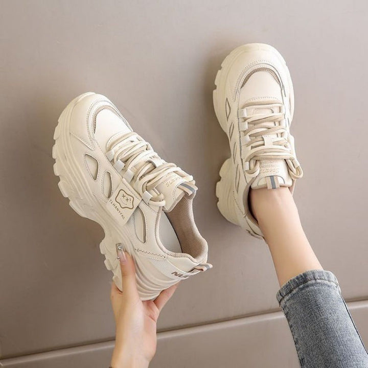 Damen Sportliche Chunky Sneakers mit ergonomischer Dämpfung und atemberaubender Oberflächenstruktur Echo Archiv