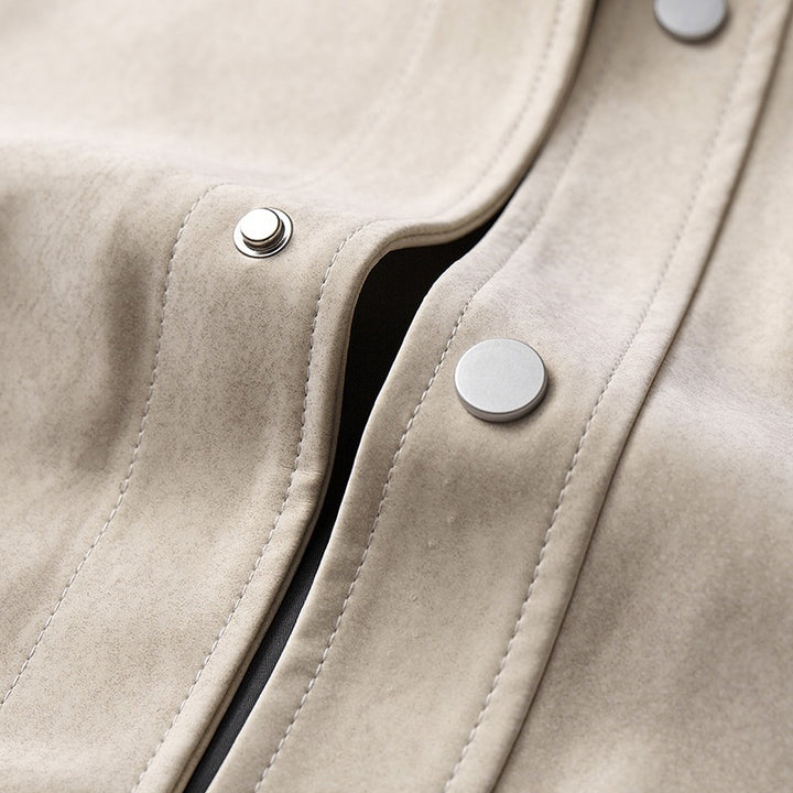 Herren Übergangs-Overshirt im Veloursleder‑Look mit Brustklappen, wärmender Futterlage & verdeckter Druckknopfleiste Echoarchiv
