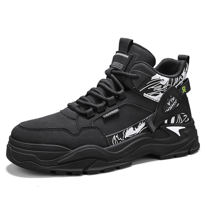 Herren robuste Outdoor-Chunky-Sneaker mit wattierter Knöchelmanschette, verblockter Plateau-Sohle und dekorativem Overlay-Detail – Norré