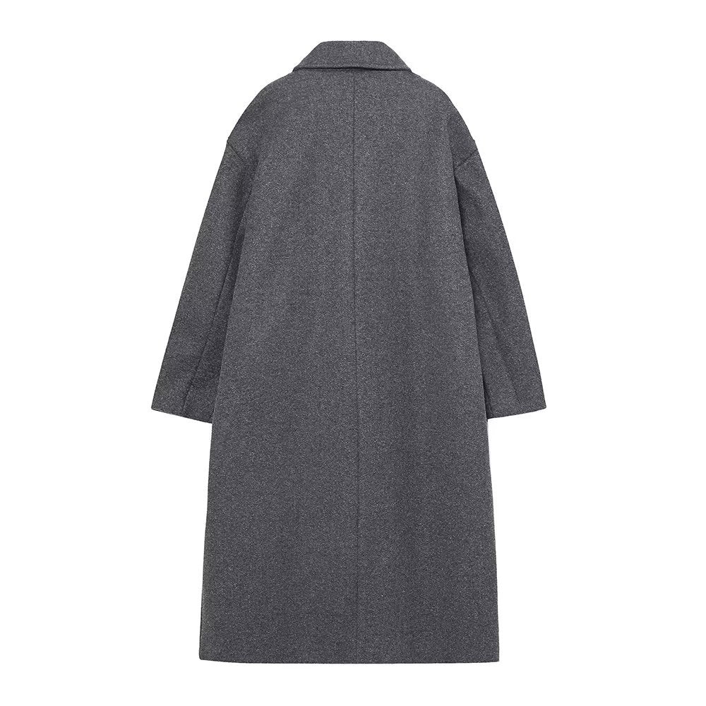 Damen lang geschnittener Boxy‑Mantel mit doppelt geknöpfter Front, überlappendem Schalkragen und großzügigen Pattentaschen – Montévia