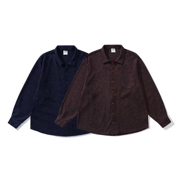 Unisex strukturierte Strick-Hemdjacke mit Kentkragen und aufgesetzter Brusttasche Echoarchiv
