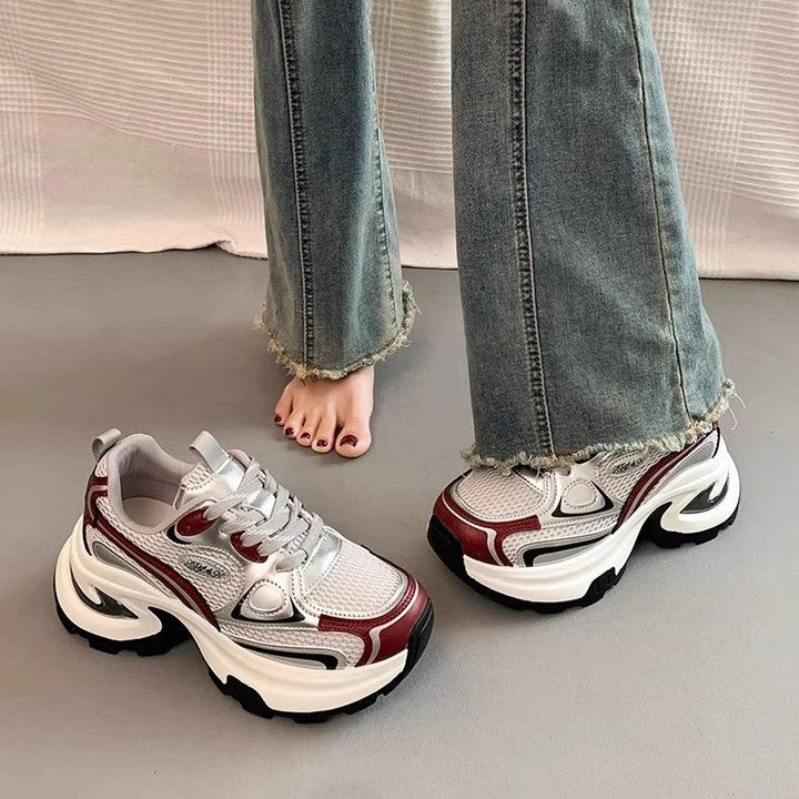 Damen High-Performance Sneakers mit dicker Sohle und reflektierenden Details Echo Archiv