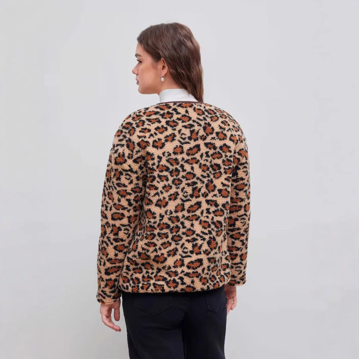 Damen Kurzjacke im Teddy‑Look mit Leopardenmuster und Knopfverschluss Echo Archiv