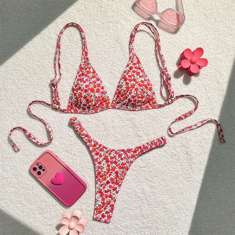 Damen Triangel-Bikini mit verspieltem Blumendesign Echo Archiv