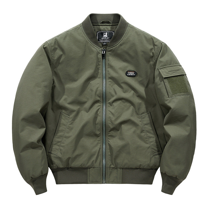 Herren Leichte Pilot‑Bomberjacke im Utility‑Stil mit Ärmeltasche und Patch‑Detail Echoarchiv