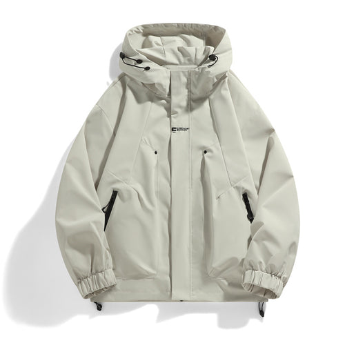 Herren Funktionsjacke mit verstellbarem Kapuzenkragen und seitlichen Taschen Echoarchiv