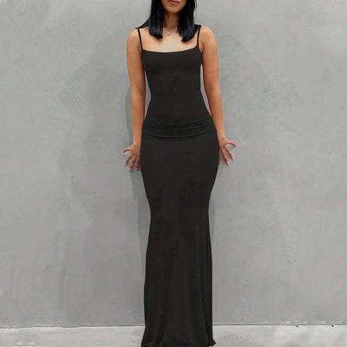 Damen figurbetontes Maxikleid mit schmalen Trägern und elegantem Schnitt Echo Archiv