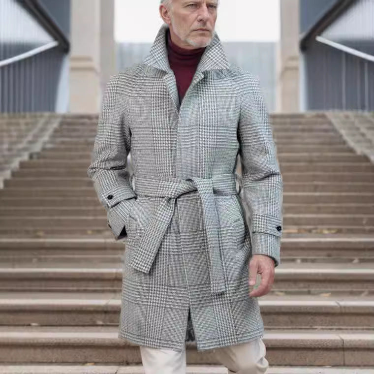 Herren modischer Trenchcoat mit praktischen Taschen und modernem Schnitt Echoarchiv