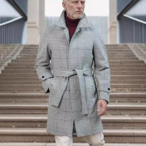 Herren modischer Trenchcoat mit praktischen Taschen und modernem Schnitt Echoarchiv