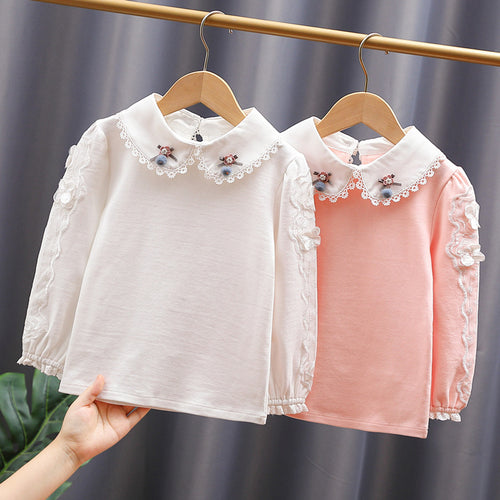 Mädchen Bluse mit elegantem Spitzenkragen und filigranen Akzenten Echo Archiv