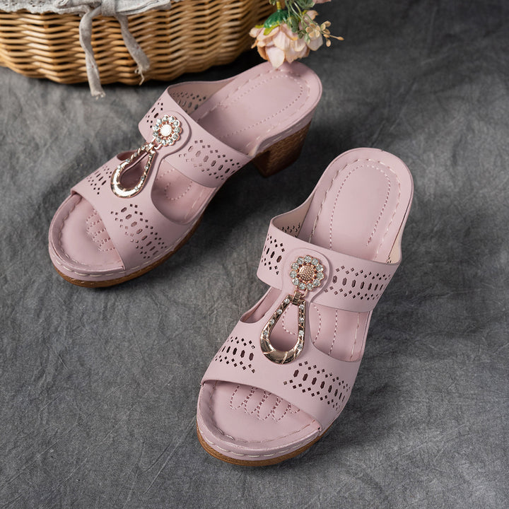 Damen Sandaletten mit Blockabsatz, perforiertem Obermaterial und Schmuckapplikation – Sorelia