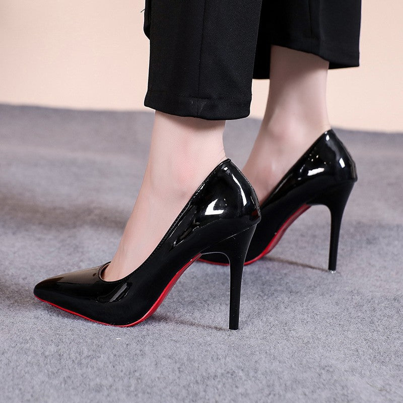 Damen spitze Stiletto-Pumps mit roter Sohle und Lederoptik Echo Archiv