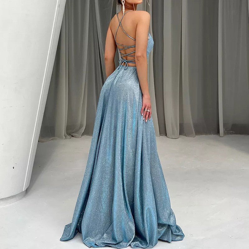 Damen Glamouröses Abendkleid mit offenem Rücken und funkelnder Stoffqualität Echoarchiv