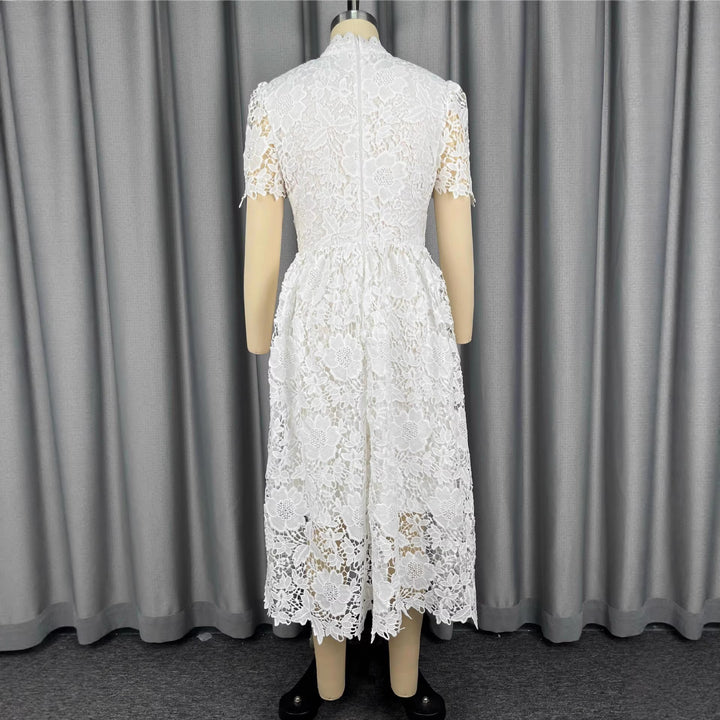 Damen Spitzen-Midi-Kleid mit elegantem V-Ausschnitt und Vintage-Rüschendetails Echo Archiv