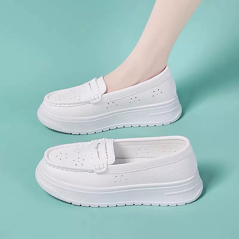 Damen Komfortable Slip-On Sneakers mit atmungsaktiver Oberflächenstruktur Echo Archiv