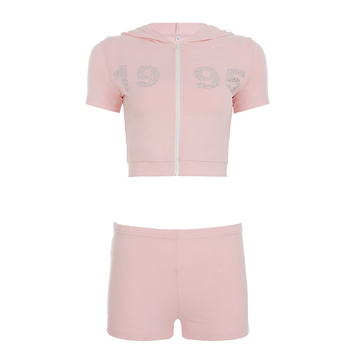 Damen sportliches cropped Hoodie-Set mit kurzen Shorts und glänzenden Akzenten Echo Archiv
