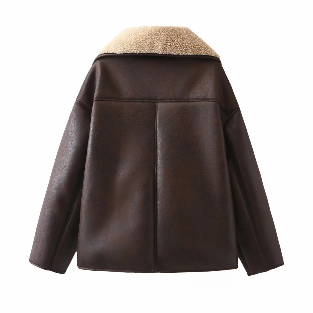 Damen kastige Kunstleder‑Schaffelljacke mit großem Teddykragen, aufgesetzten Fronttaschen und Knopfverschluss – Célinea