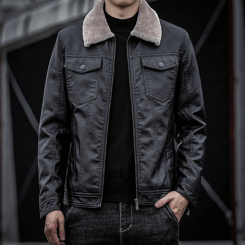 Herren Kunstleder-Truckerjacke mit wärmendem Sherpa-Kragen und Pattentaschen – Taviero