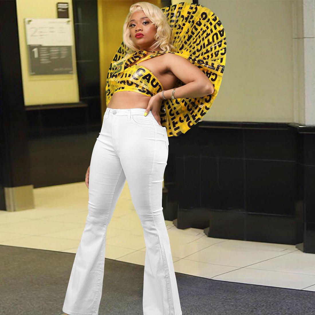 Damen High-Waist Schlagjeans mit taillenhohem Schnitt und leicht ausgestelltem Bein Echo Archiv