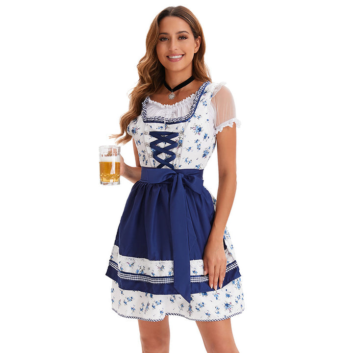 Damen nan kurzes Trachtenkleid im bayerischen Stil mit geschnürtem Mieder, Spitzenkragen und Schürzenrock Echo Archiv