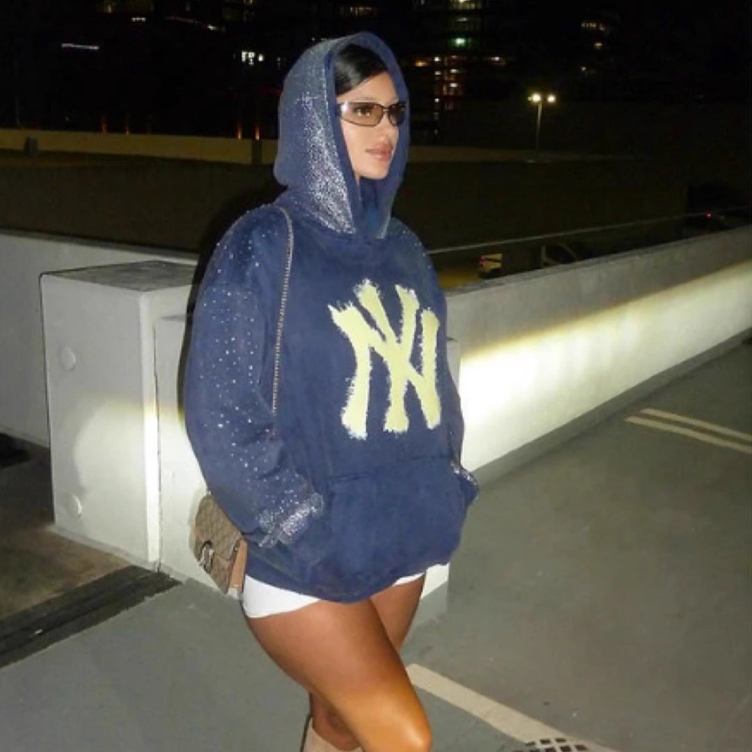 Damen nan übergroßer Kapuzenpullover aus Samtfleece mit markantem Logoprint, Glitzerbesatz und Kängurutasche Echo Archiv