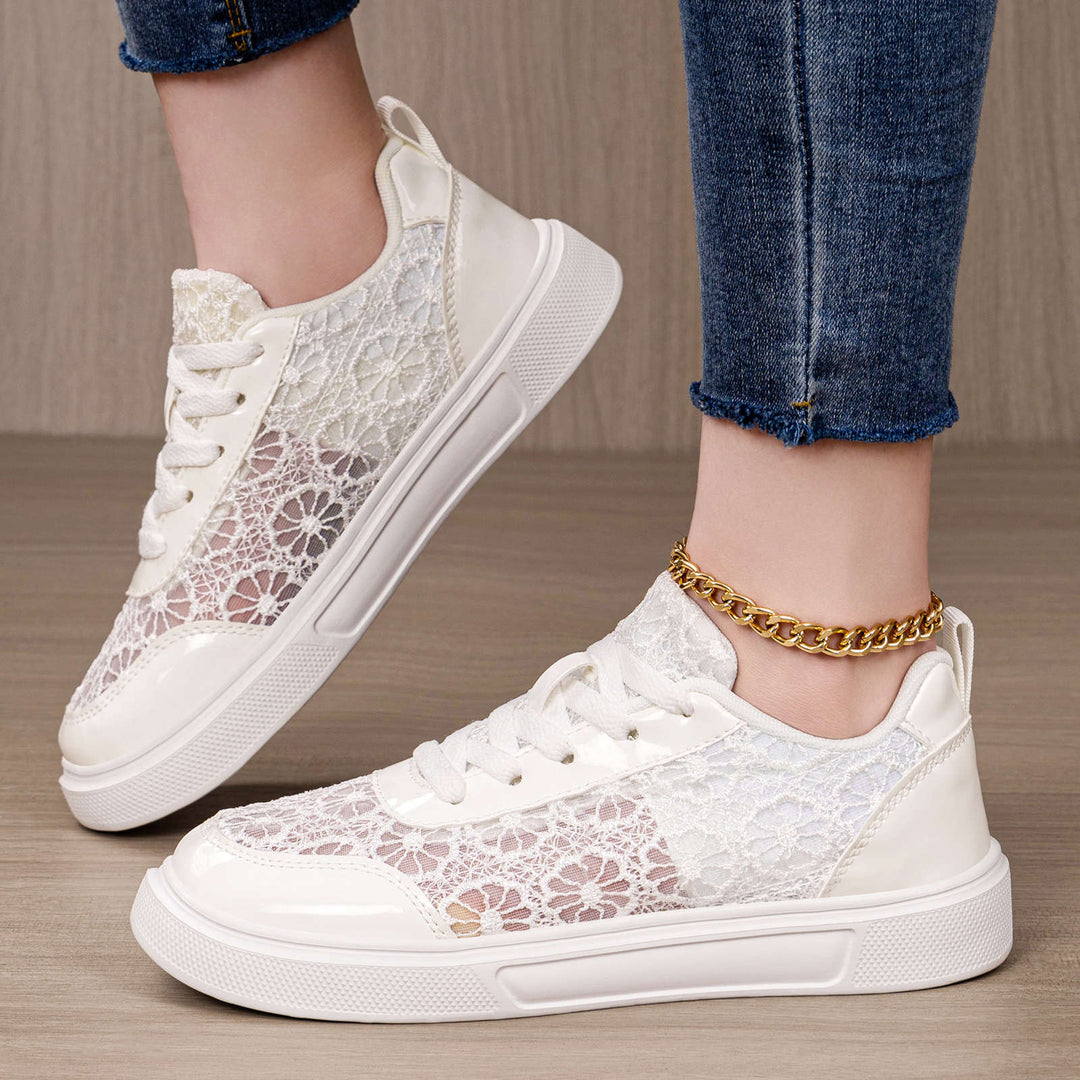 Damen nan eleganter Plateau-Sneaker mit Spitzen-Overlay, lackierten Overlays und gepolstertem Komfortfußbett Echo Archiv