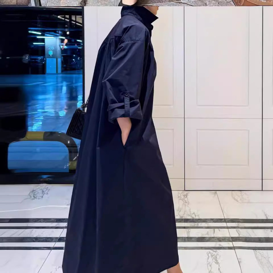 Damen Langes Boxy-Hemdblusenkleid mit hohem Stehkragen und verdeckter Knopfleiste – Valéora