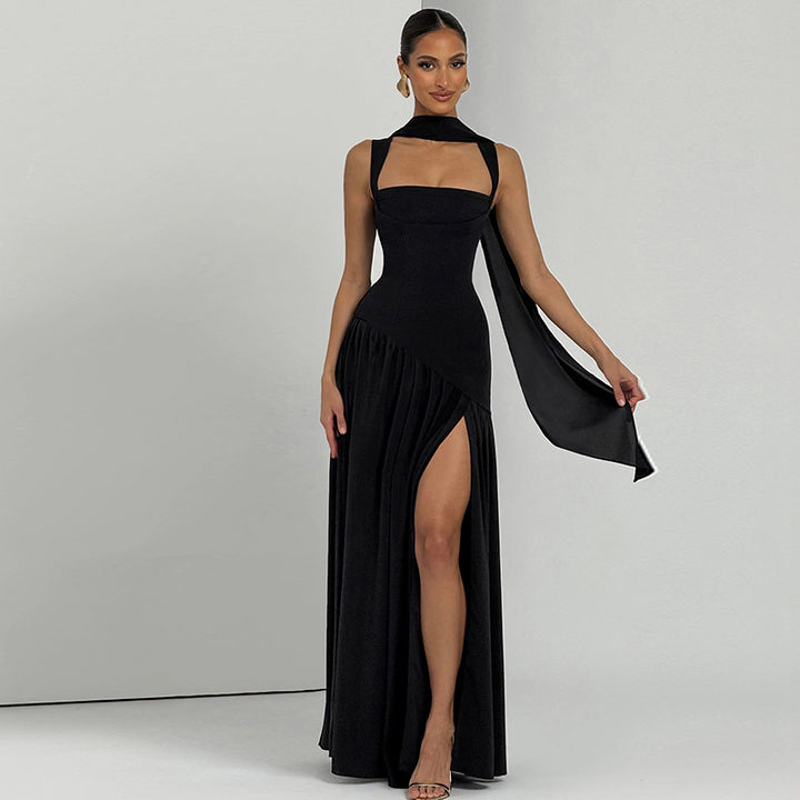 Damen Elegantes Abendkleid mit asymmetrischem Schnitt und tiefem Schlitz Echo Archiv