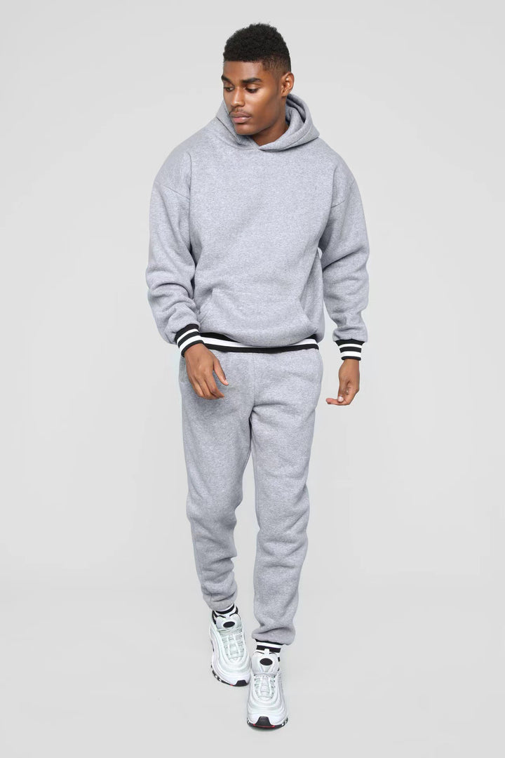 Herren sportliches Sweatshirt mit bequemen Jogginghosen im urbanen Style Echoarchiv