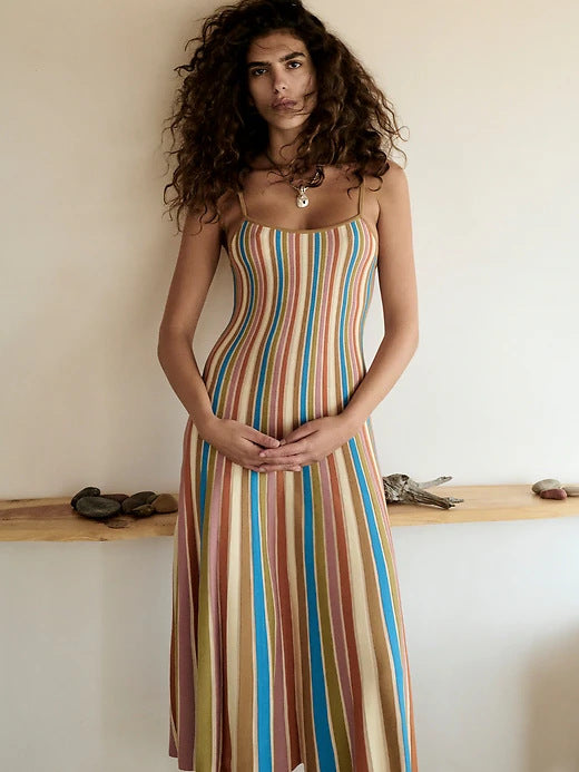 Damen nan elegantes Maxikleid im Unterkleid-Stil mit Spaghettiträgern, tailliertem Schnitt und weitem Saum Echo Archiv
