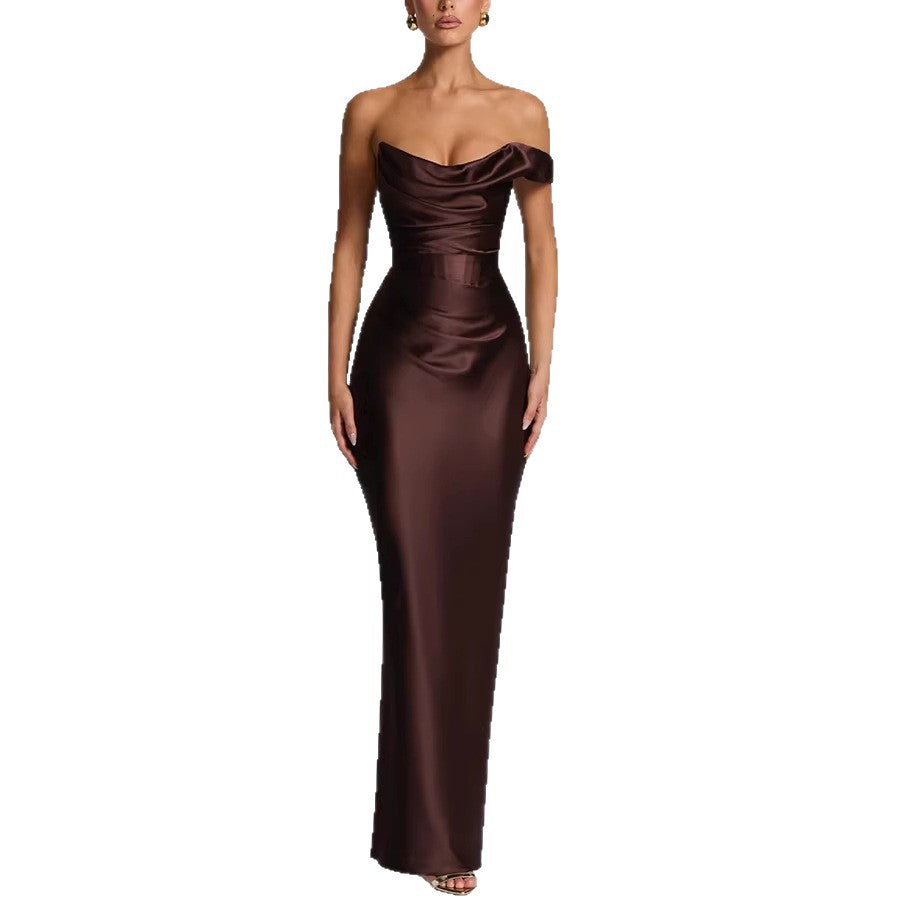 Damen Elegantes Maxikleid mit asymmetrischem Oberteil und fließendem Satin Echoarchiv