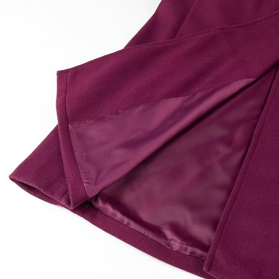 Damen extra langer Mantel mit klarer Silhouette, Doppelreiher und Manschettenriegel – Montévia
