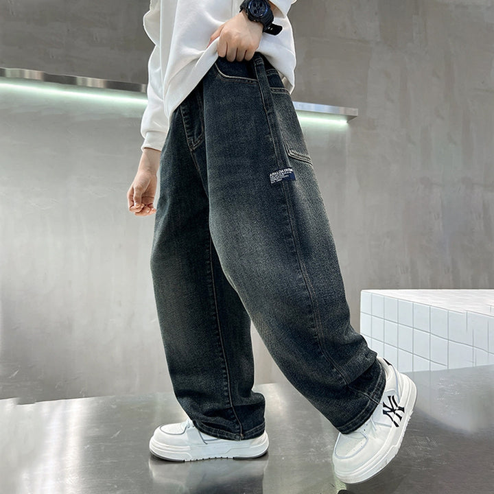 Unisex weite Jeans mit auffälligen Patches Echo Archiv