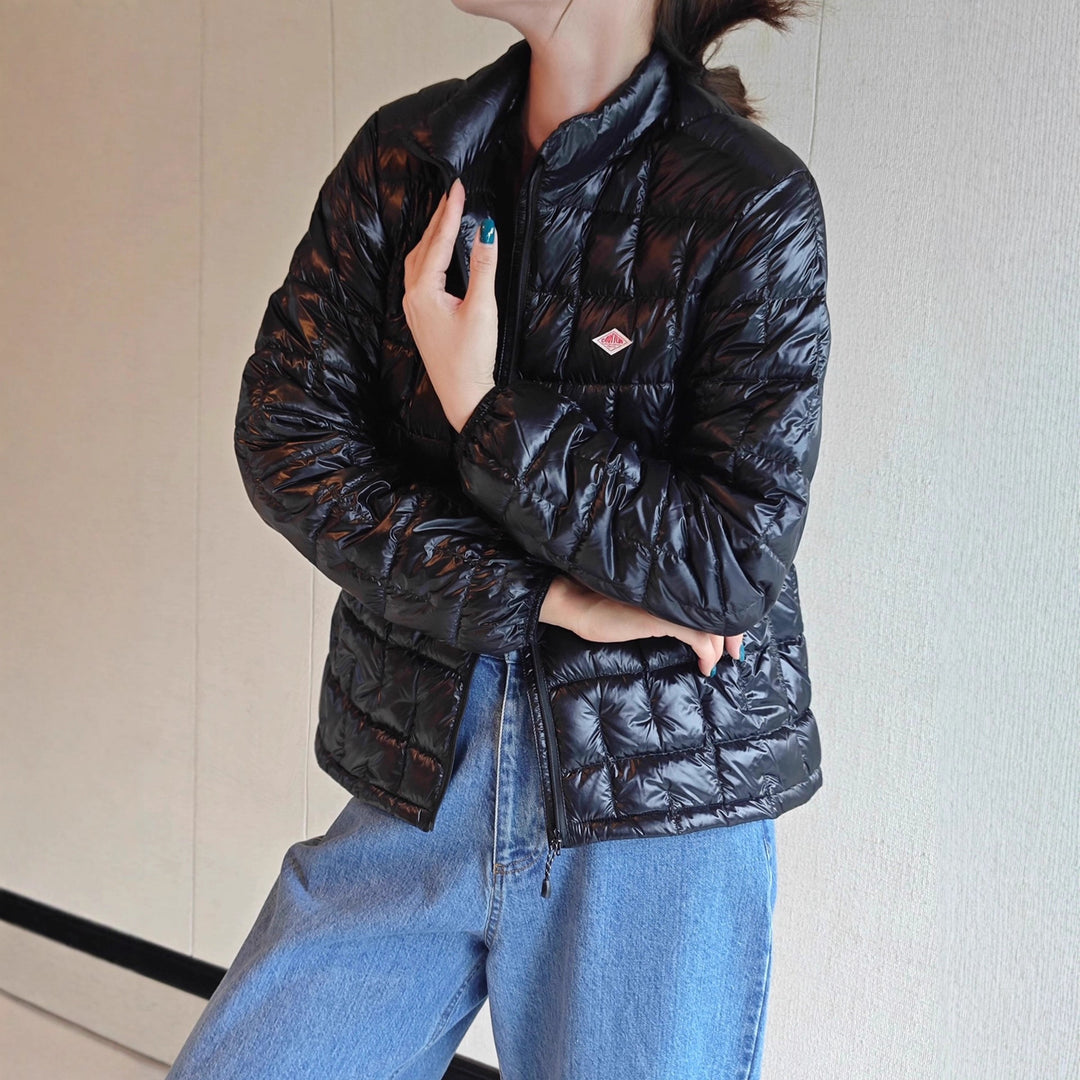 Damen Modische Steppjacke mit glänzender Oberfläche Echoarchiv