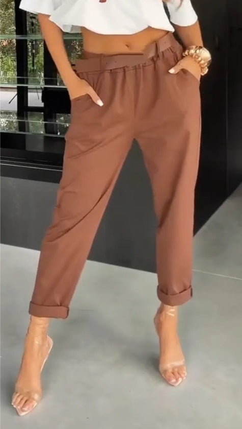Damen nan hochtaillierte Paperbag-Hose mit gerafftem Bund, Eingrifftaschen und gekrempeltem Saum Echo Archiv