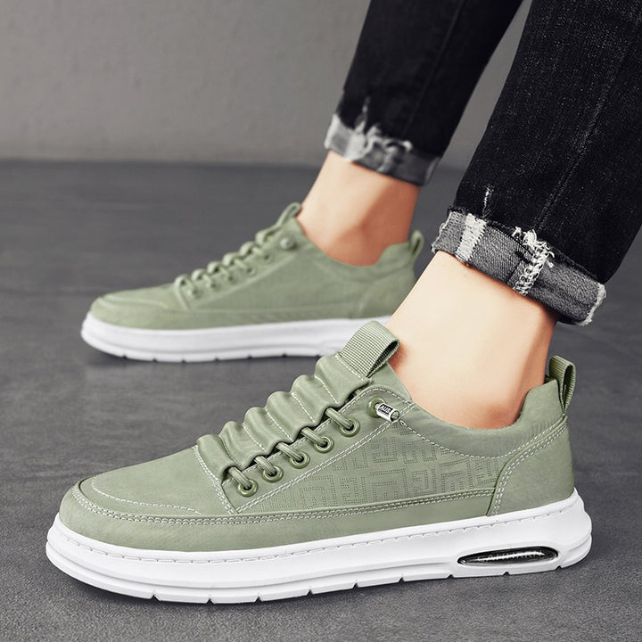 Herren Leichte Sneaker mit niedrigem Schnitt, geprägtem Muster, luftgepolsterter Sohle und gepolstertem Einstieg Echoarchiv
