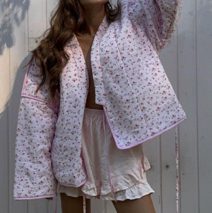 Damen Gepolsterte Kurz-Steppjacke mit floralem Micro-Print, Kontrastpaspel & Boxy-Silhouette Echoarchiv