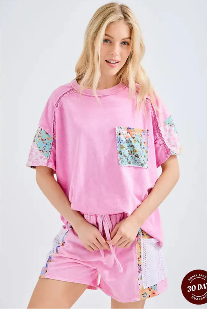 Damen nan lässiges Loungewear-Zweiteiler mit Oversize-Shirt, Kordelshorts, Patchwork-Tasche und Häkelbesatz Echo Archiv
