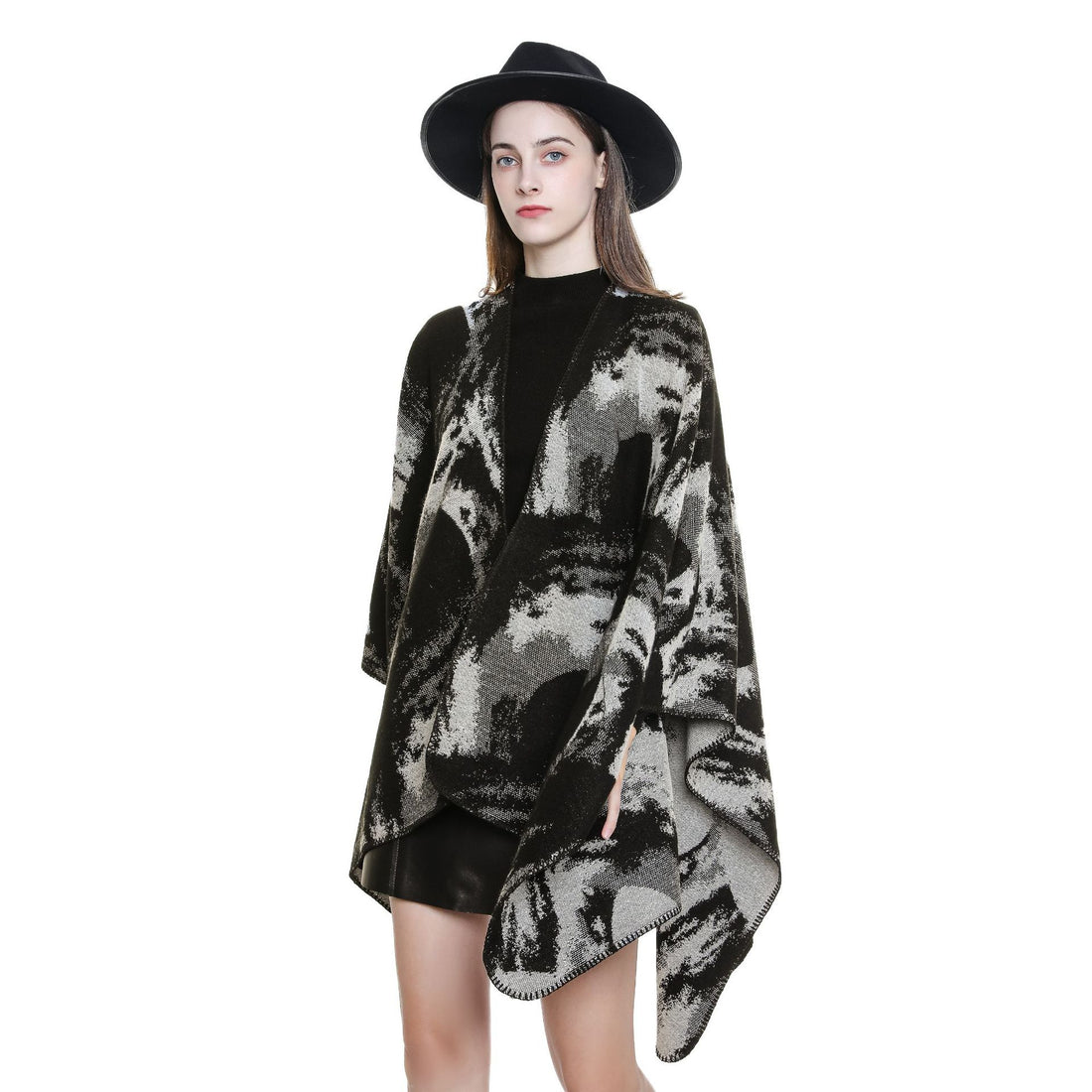 Damen Oversize-Jacquard-Umhang aus Wollmix mit grafischem Aquarellmuster und Kettelkante – Célinea