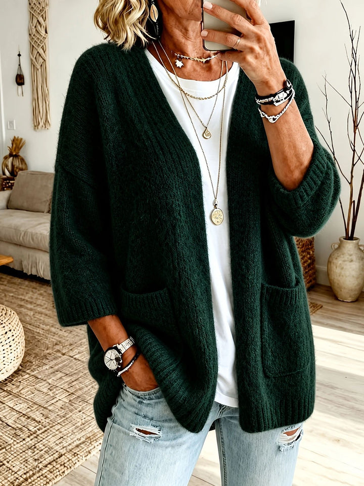 Damen Offener Longcardigan im Mohair-Look mit aufgesetzten Taschen und überschnittener Schulter – Veloura