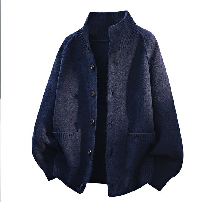 Herren Grobgestrickter Oversize-Cardigan mit hohem Rippenkragen & aufgesetzten Taschen Echoarchiv