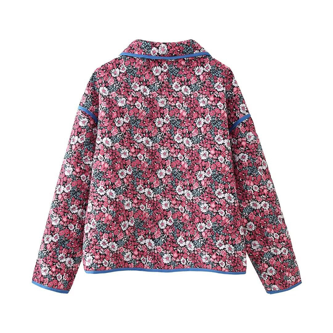 Damen gesteppte Kurzjacke mit floralem Microprint, Rundkragen, kontrastpaspel und aufgesetzten Taschen – Célinea