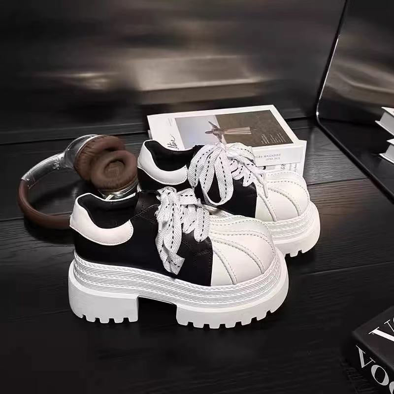 Damen Chunky Sneaker mit robustem Profil und stylischer Nahtdetails Echo Archiv