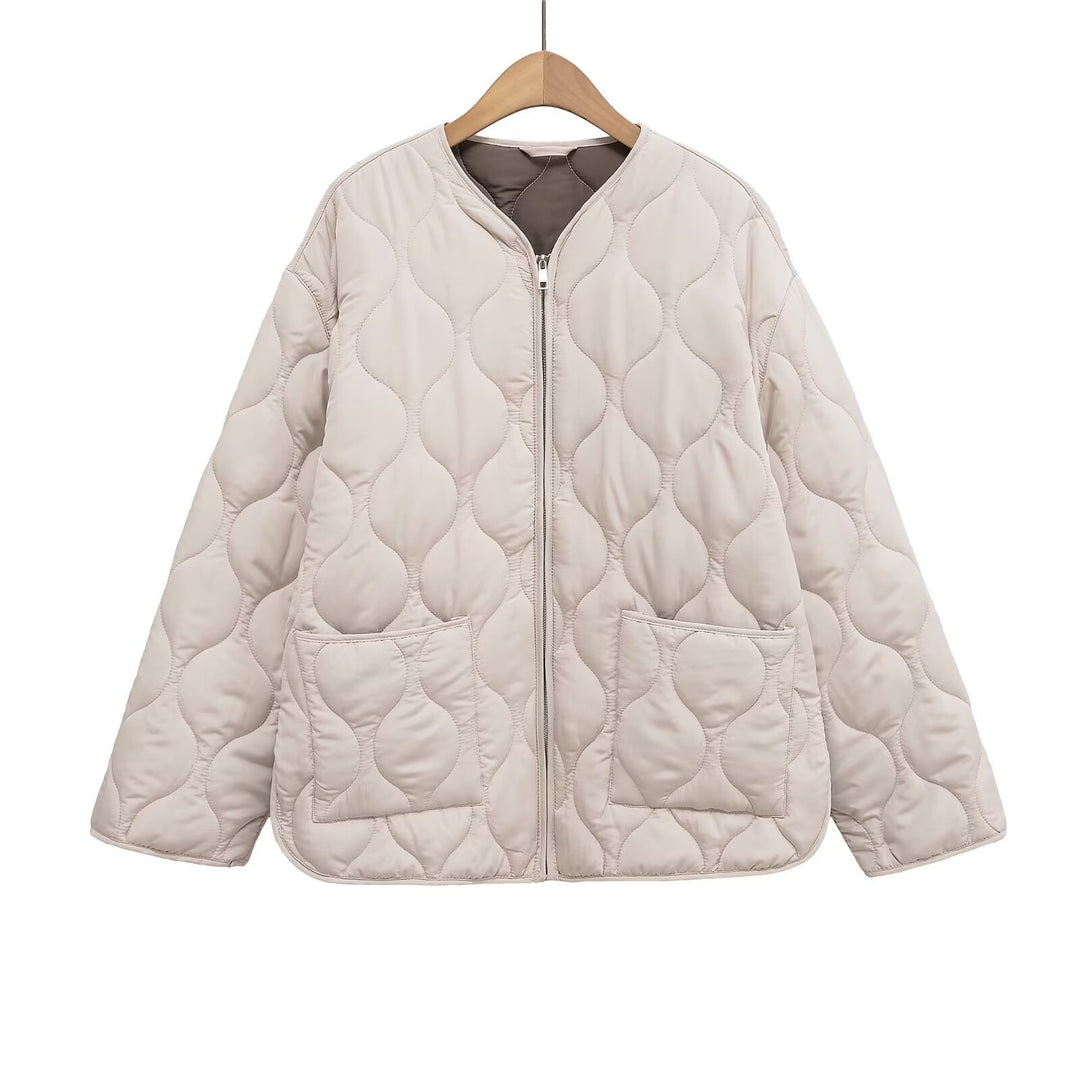 Damen gesteppte Oversize‑Steppjacke mit Rundhals, durchgehendem Reißverschluss und aufgesetzten Taschen – Célinea