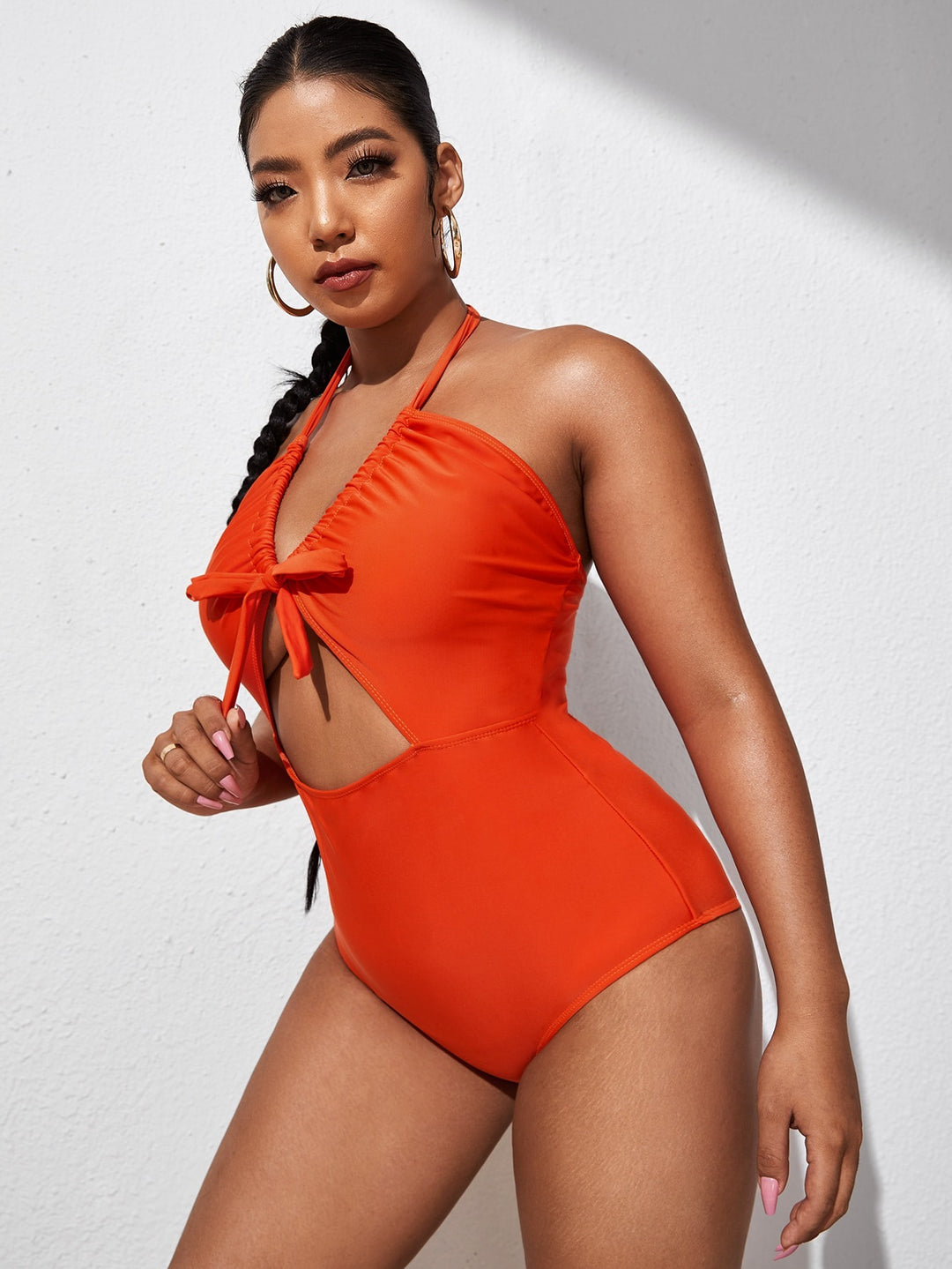 Damen Einteiler Badeanzug mit verspieltem Knoten und seitlichen Cut-Outs Echo Archiv