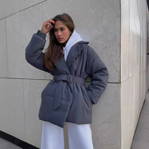 Damen Wattierte Taillierte Steppjacke mit Gürtel und Kapuze Echoarchiv