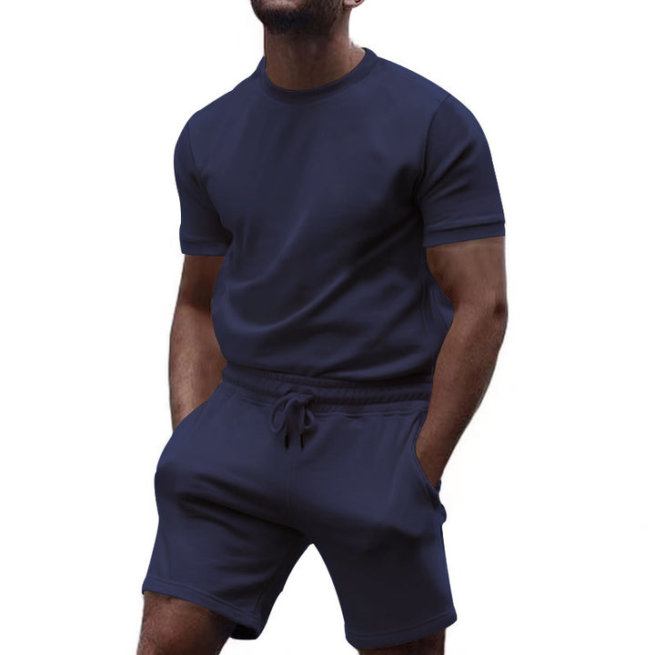 Herren lässiges Sportoutfit mit Rundhalsausschnitt und elastischer Shorts Echoarchiv