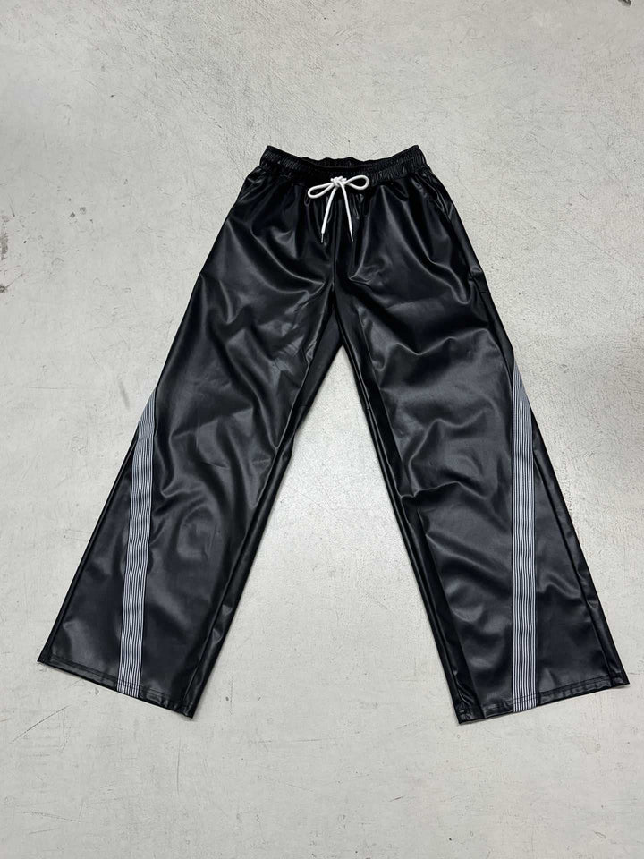 Damen nan weite Kunstleder-Trackpants mit elastischem Bund, Tunnelzug und seitlichen Streifen Echo Archiv