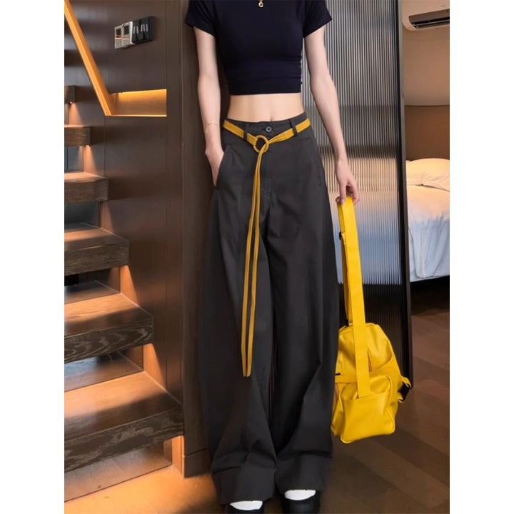 Damen Weite Baumwollhose mit Statement-Gürtel Echoarchiv
